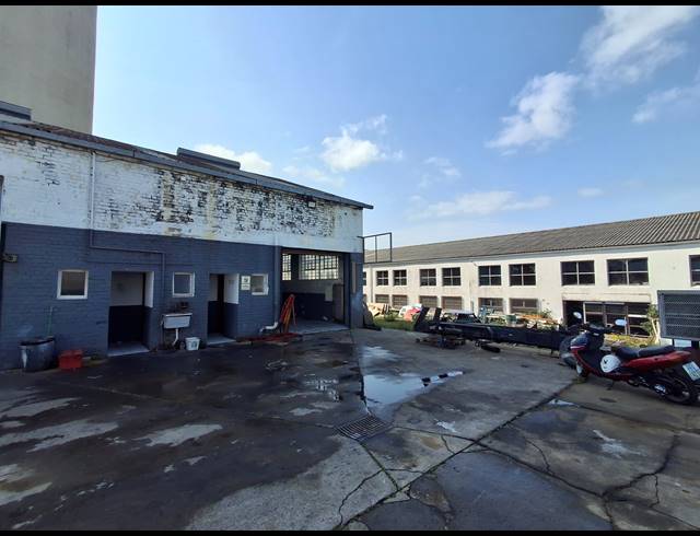 433M² WAREHOUSE TO LET IN ARCADIA